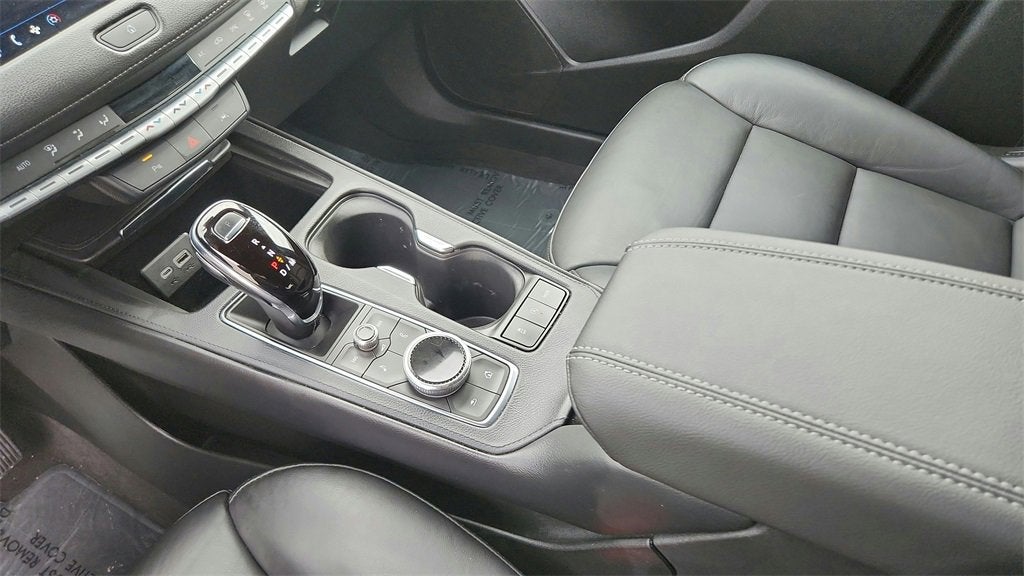 2023 Cadillac XT4 Premium Luxury