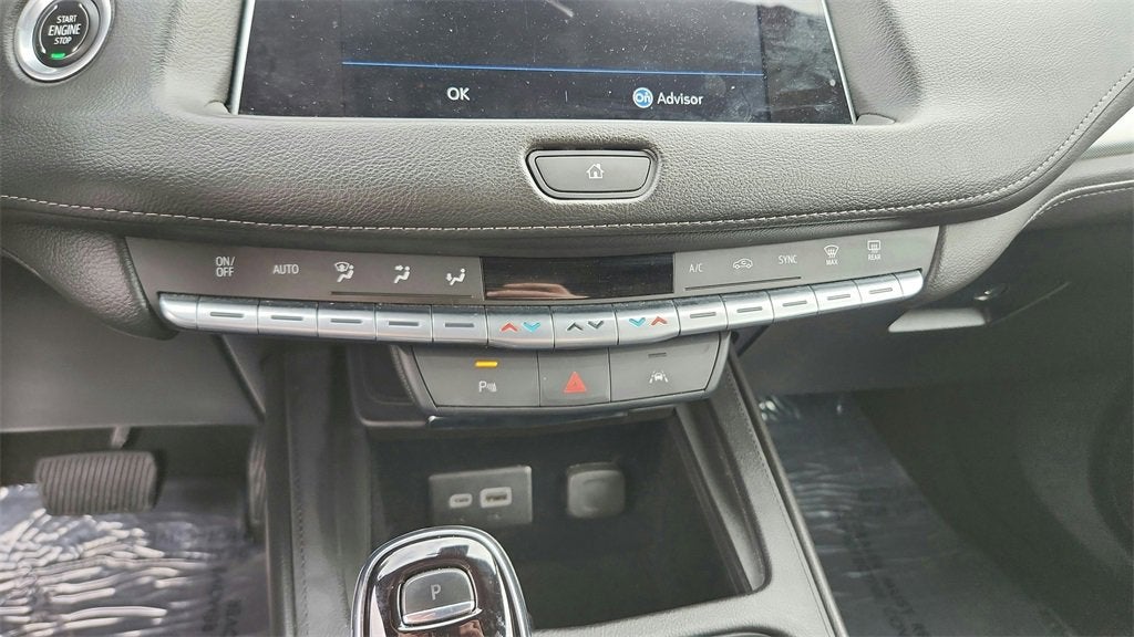 2023 Cadillac XT4 Premium Luxury