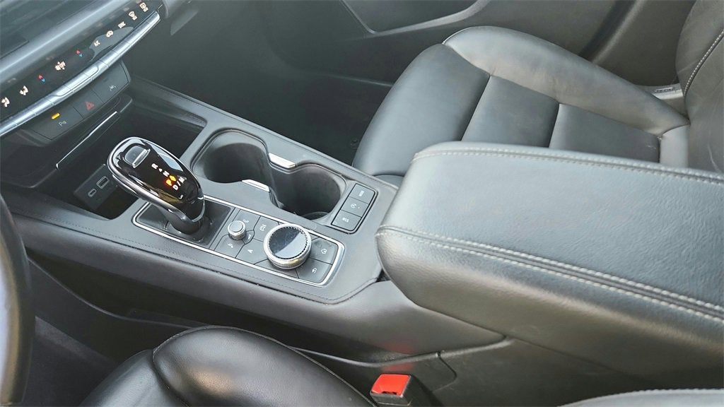 2024 Cadillac XT4 Premium Luxury