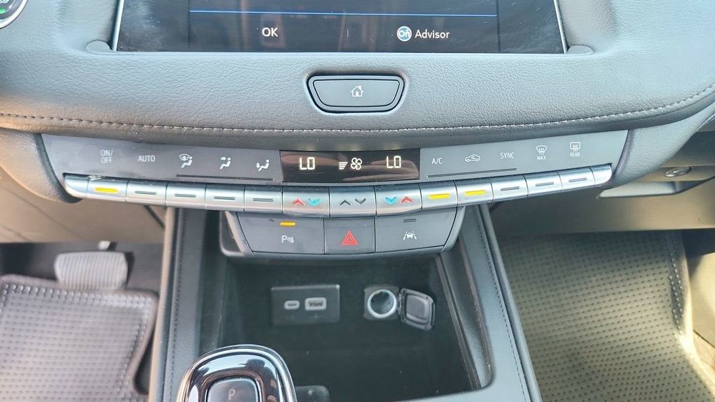 2023 Cadillac XT4 Premium Luxury