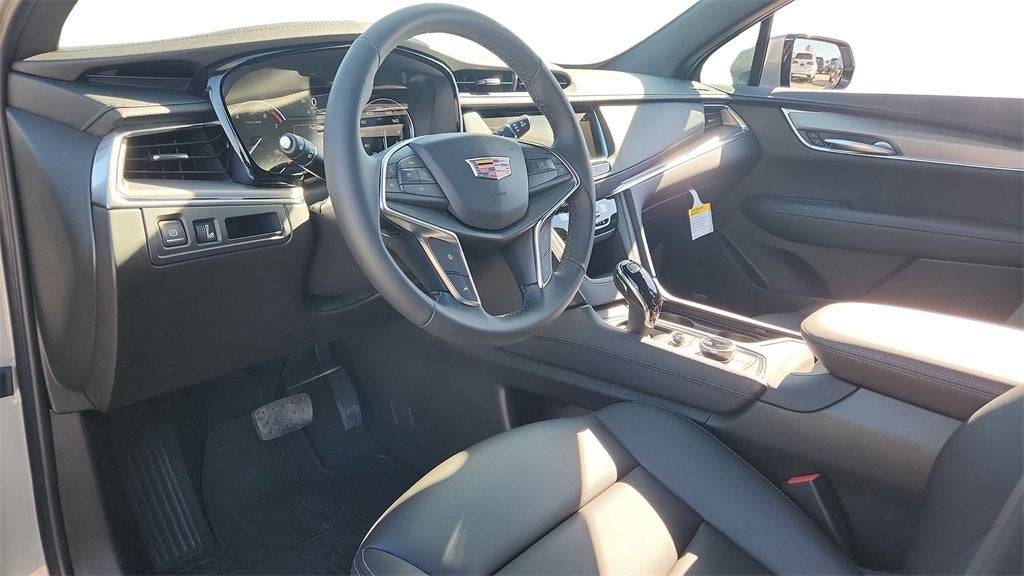 2025 Cadillac XT5 Luxury