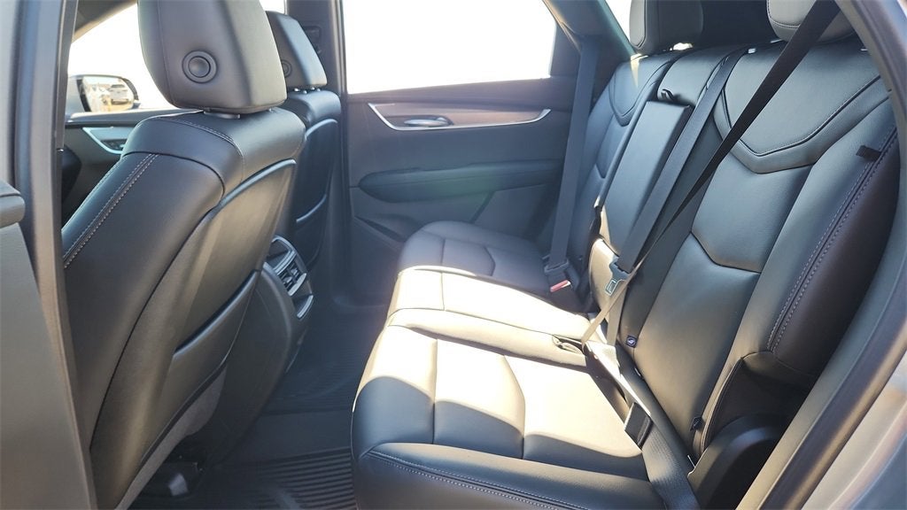 2025 Cadillac XT5 Luxury