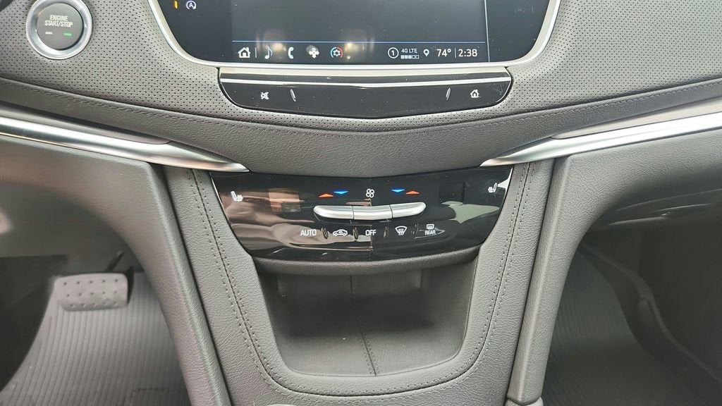 2026 Cadillac XT5 Luxury