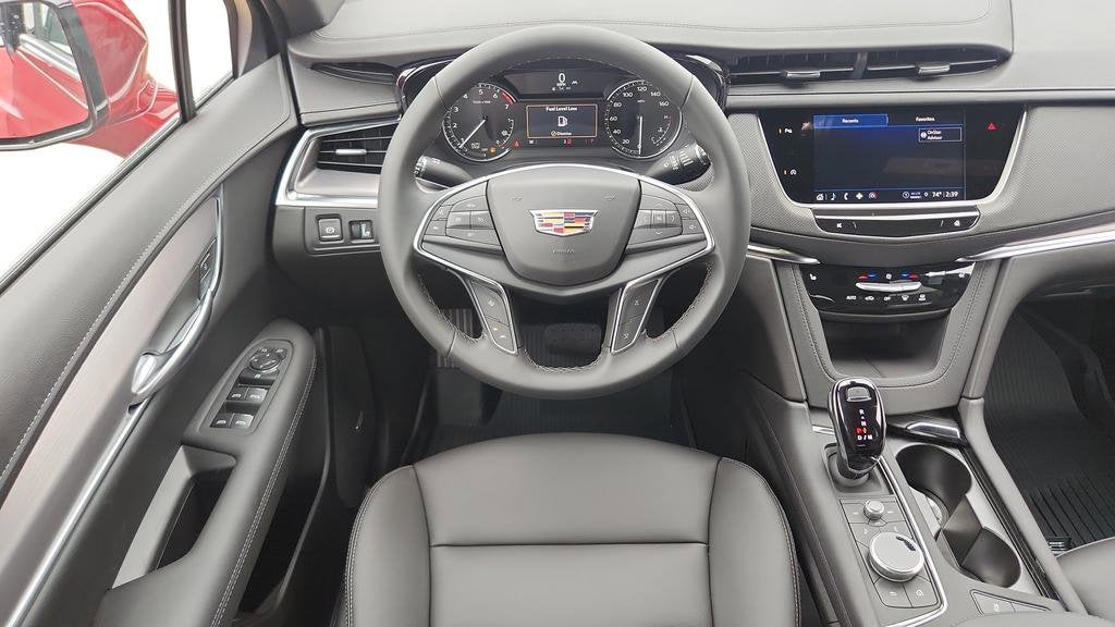 2026 Cadillac XT5 Luxury