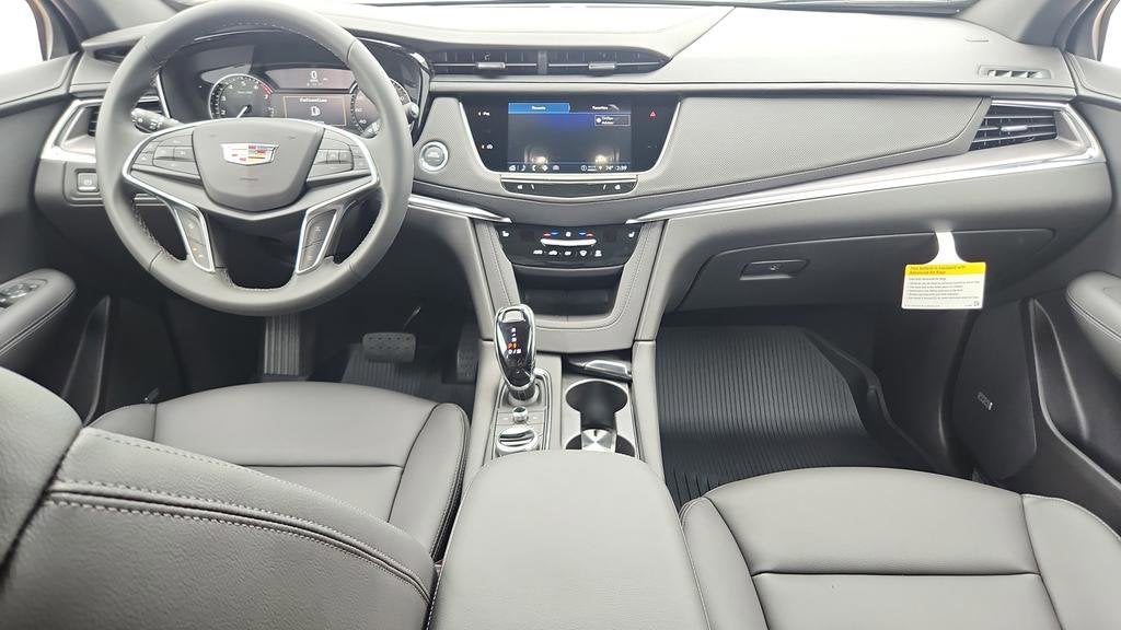 2026 Cadillac XT5 Luxury