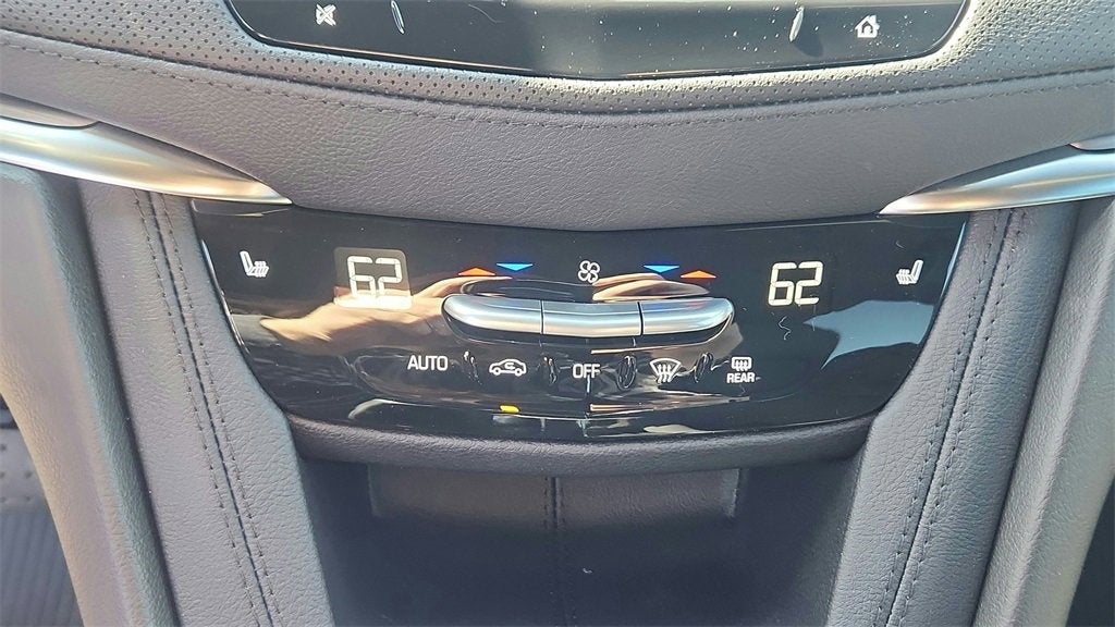 2025 Cadillac XT5 Luxury