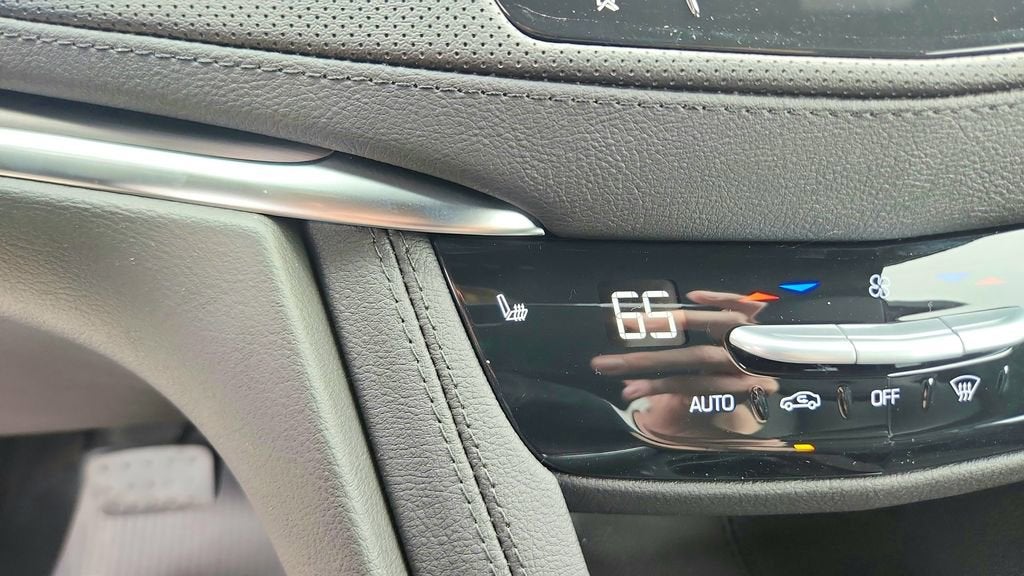 2026 Cadillac XT5 Luxury