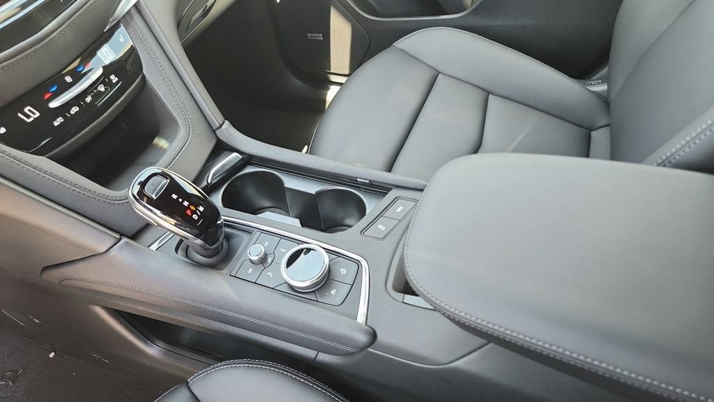 2026 Cadillac XT5 Luxury