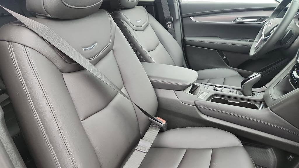 2026 Cadillac XT5 Luxury