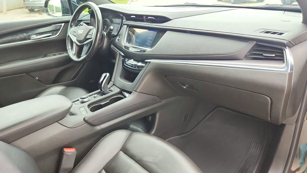2022 Cadillac XT5 Luxury