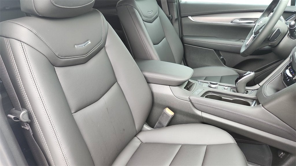 2026 Cadillac XT5 Luxury