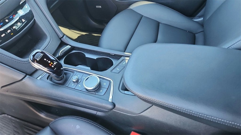 2025 Cadillac XT5 Luxury