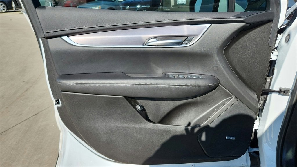 2025 Cadillac XT5 Luxury