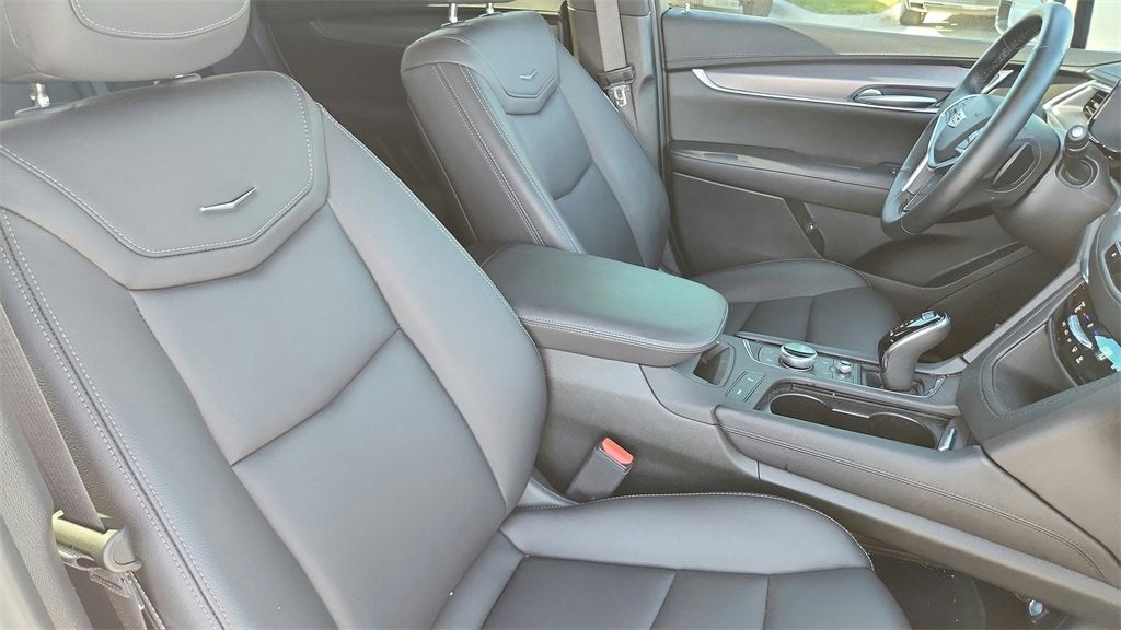 2025 Cadillac XT5 Luxury