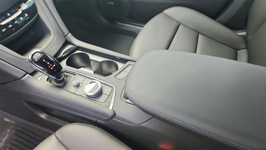 2026 Cadillac XT5 Luxury