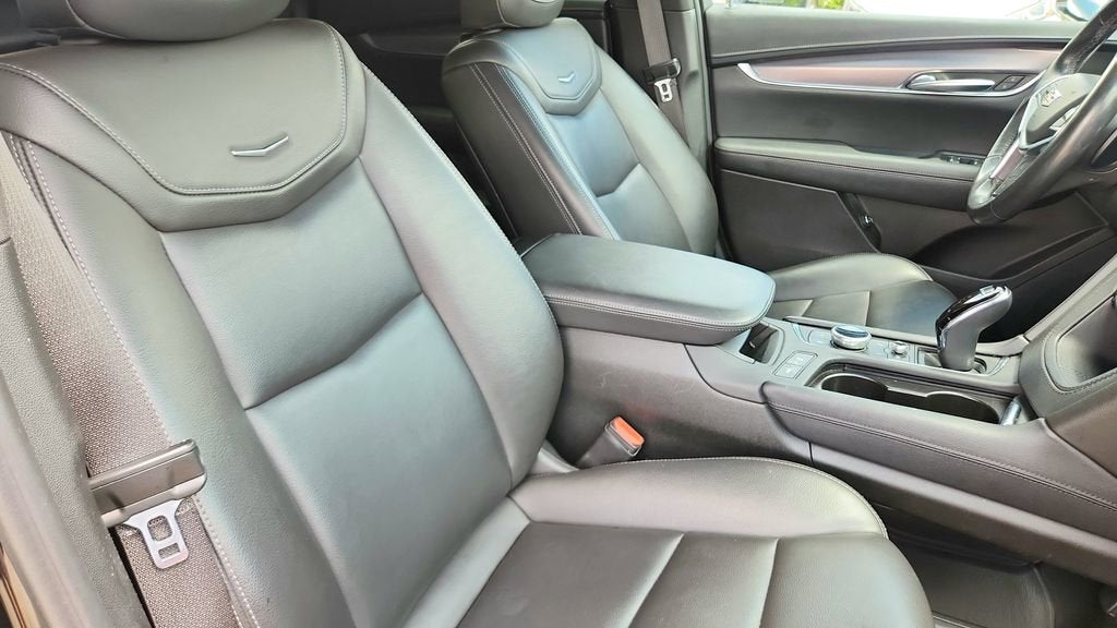 2023 Cadillac XT5 Luxury