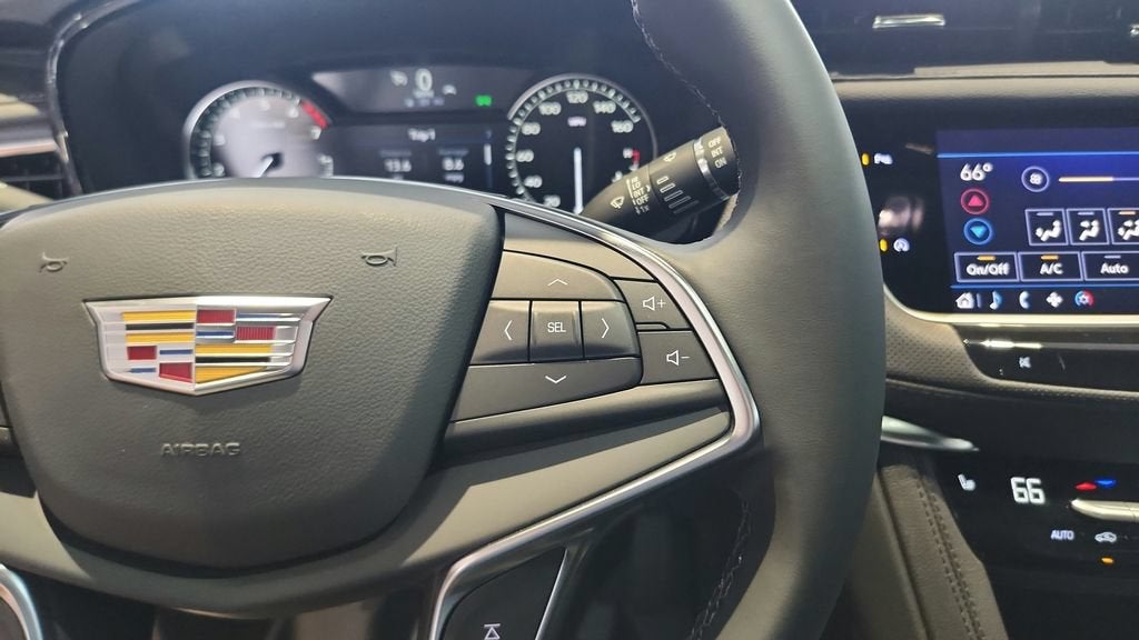 2026 Cadillac XT5 Luxury