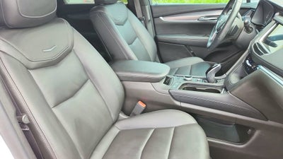 2022 Cadillac XT5 Luxury