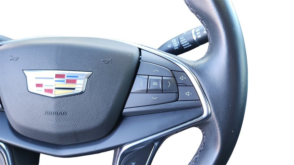 2023 Cadillac XT5 Luxury