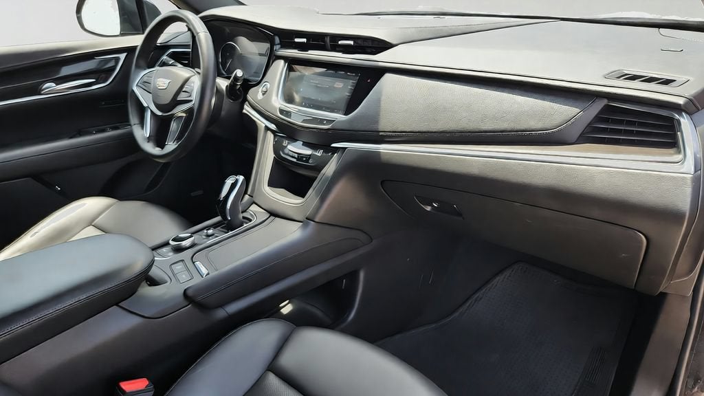 2022 Cadillac XT5 Premium Luxury