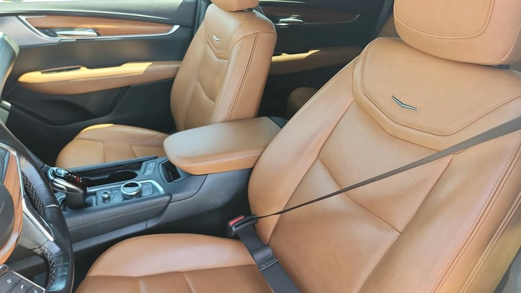 2023 Cadillac XT5 FWD Premium Luxury