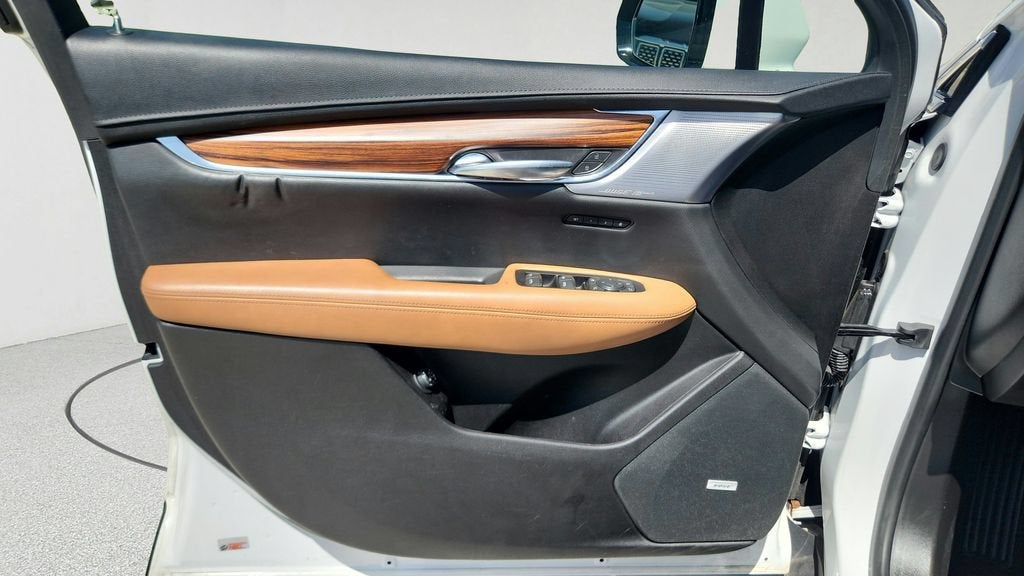 2023 Cadillac XT5 FWD Premium Luxury