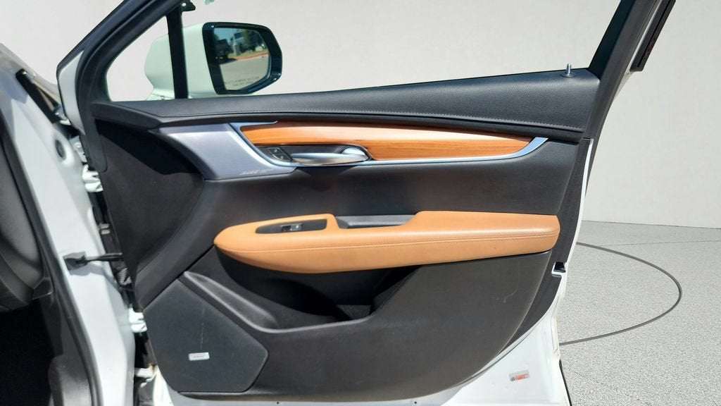 2023 Cadillac XT5 FWD Premium Luxury
