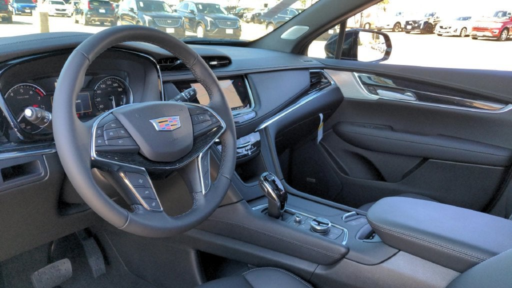 2023 Cadillac XT5 FWD Premium Luxury