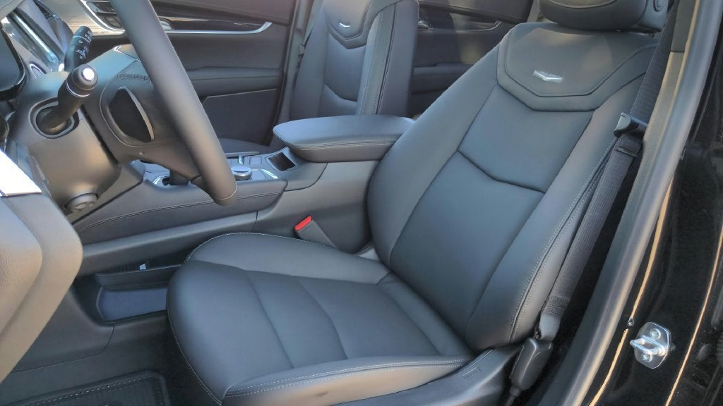 2023 Cadillac XT5 FWD Premium Luxury