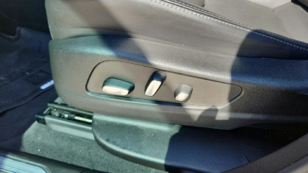 2023 Cadillac XT5 FWD Premium Luxury
