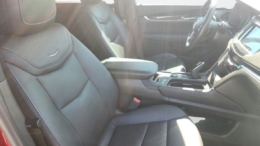 2023 Cadillac XT5 FWD Premium Luxury