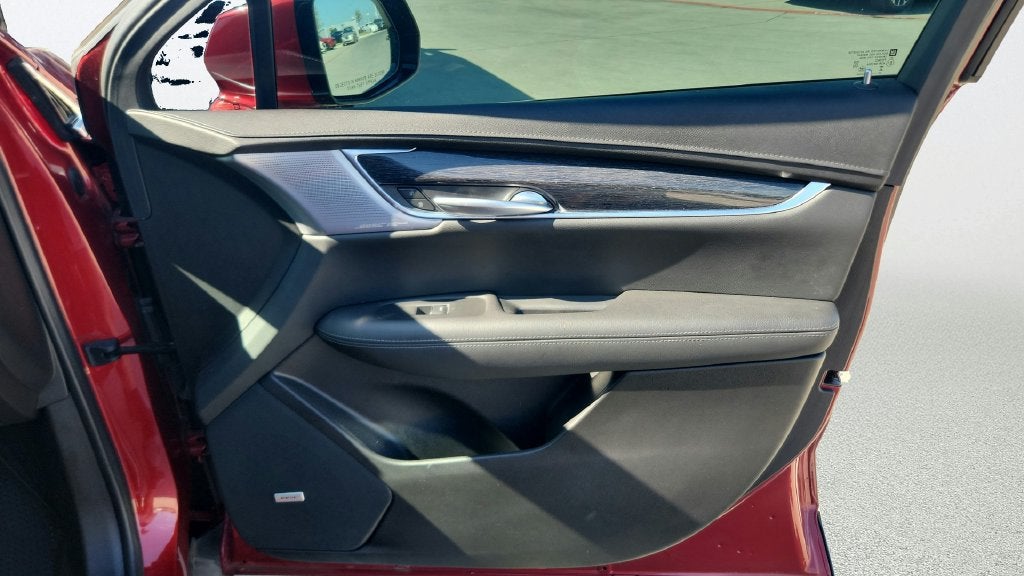 2023 Cadillac XT5 FWD Premium Luxury