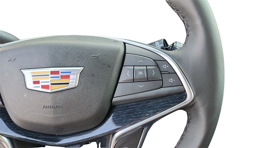 2022 Cadillac XT5 Premium Luxury