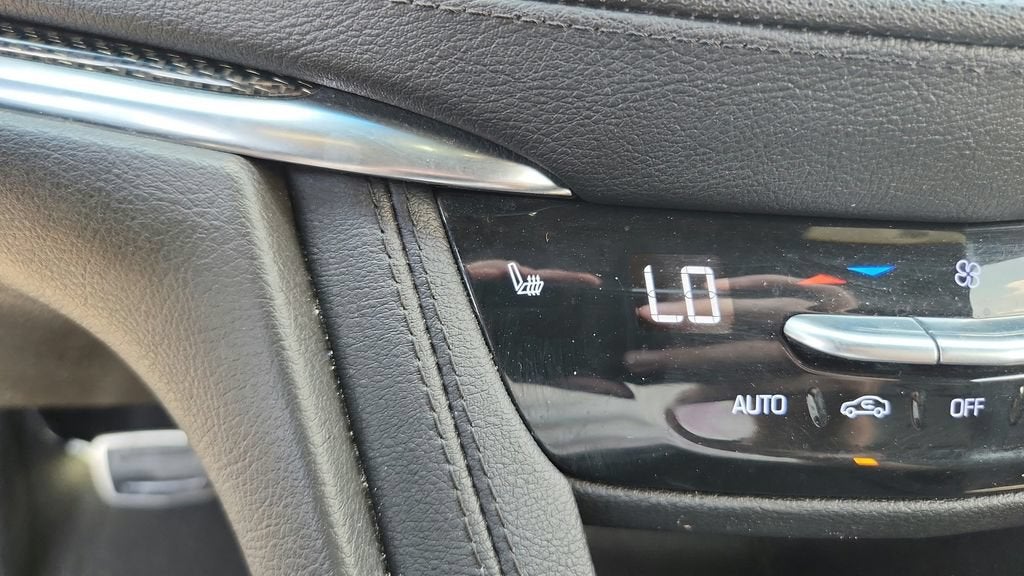 2022 Cadillac XT5 AWD Sport
