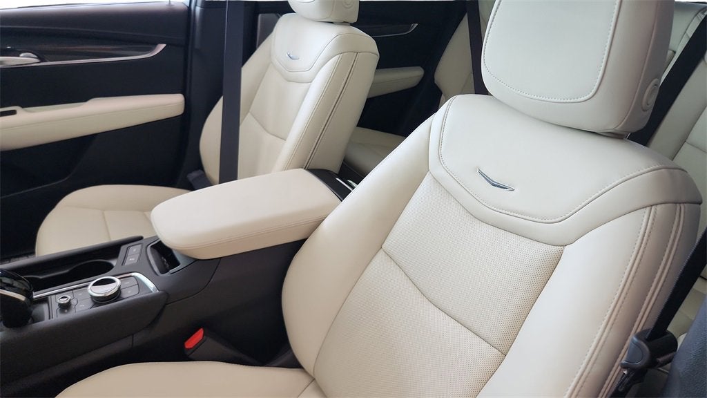 2026 Cadillac XT5 Sport