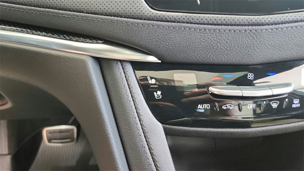 2026 Cadillac XT5 Sport