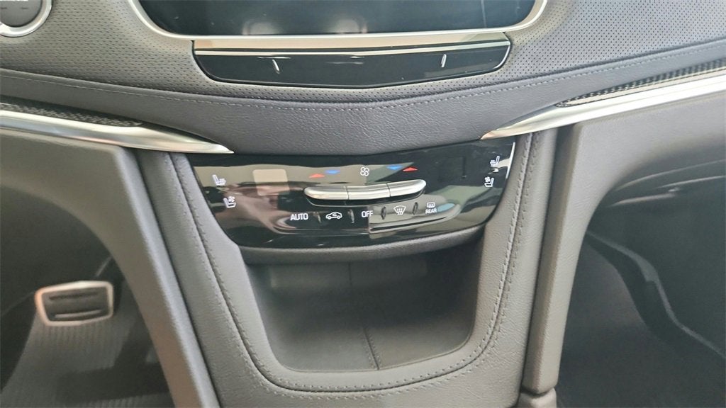 2026 Cadillac XT5 Sport