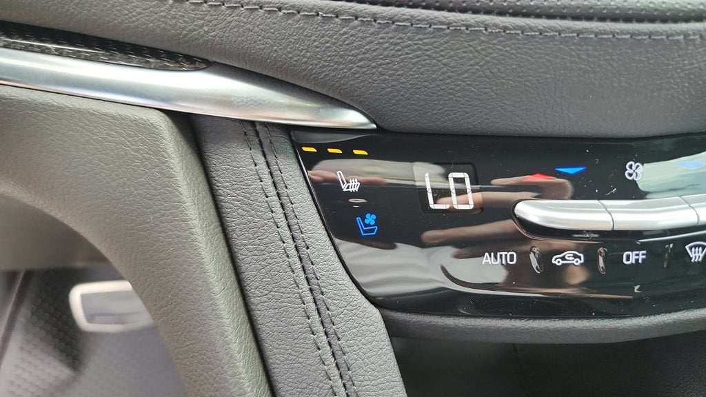 2026 Cadillac XT5 Sport