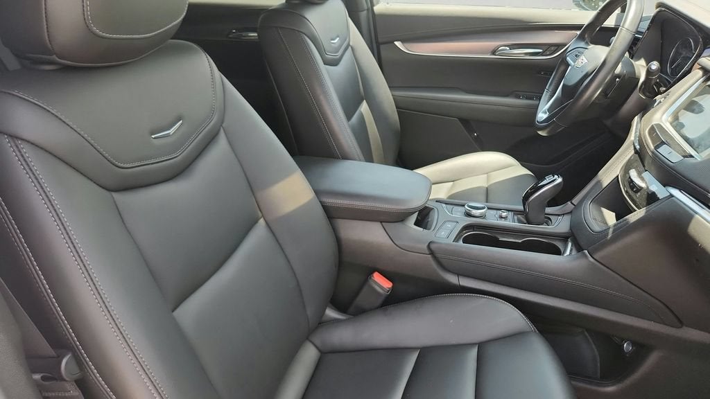 2024 Cadillac XT6 Luxury