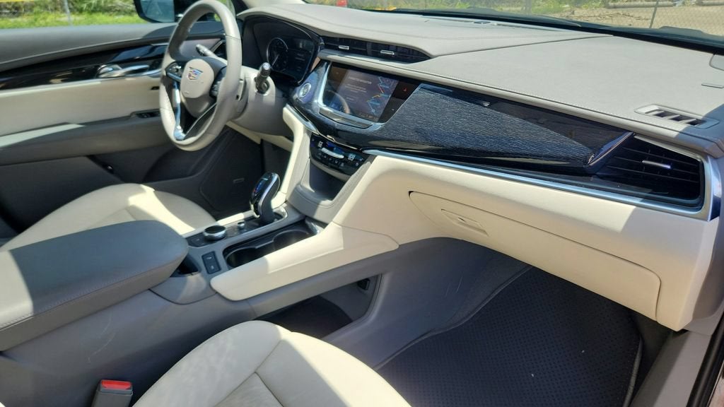 2025 Cadillac XT6 Premium Luxury