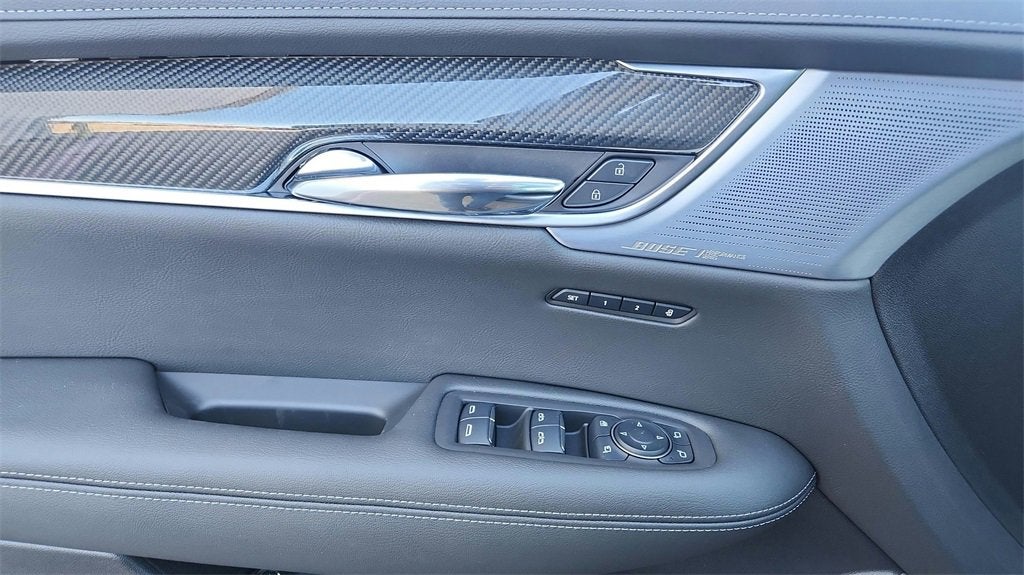 2025 Cadillac XT6 Sport