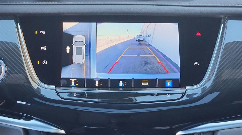 2025 Cadillac XT6 Sport