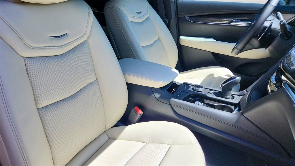 2025 Cadillac XT6 Sport