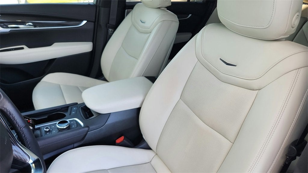 2025 Cadillac XT6 Sport