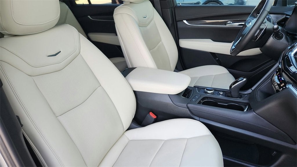 2025 Cadillac XT6 Sport