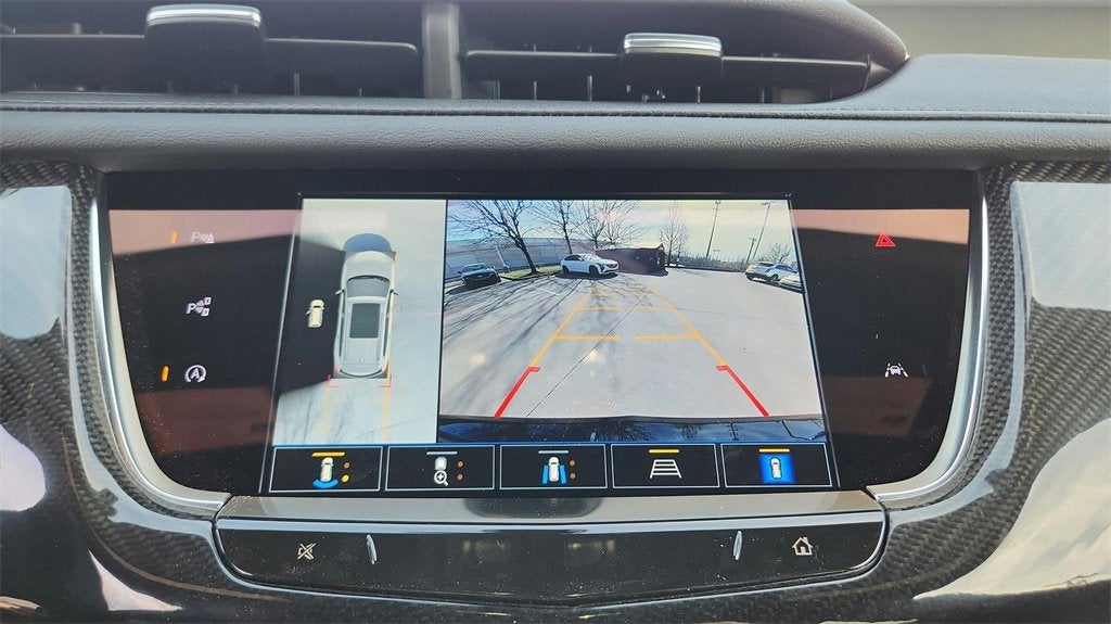 2025 Cadillac XT6 Sport