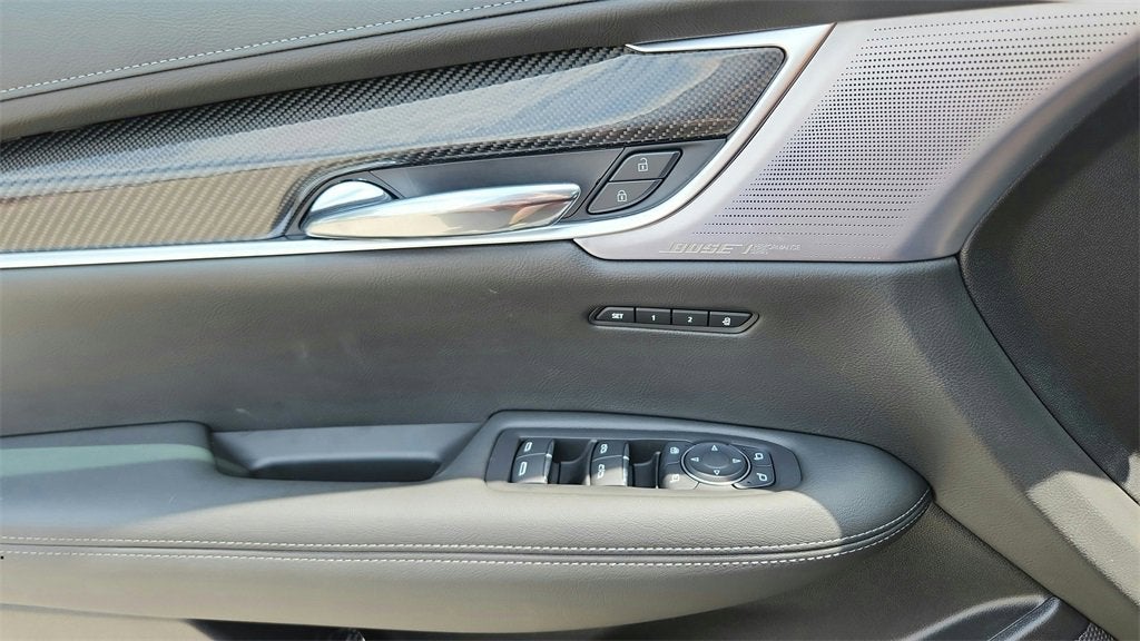 2025 Cadillac XT6 Sport