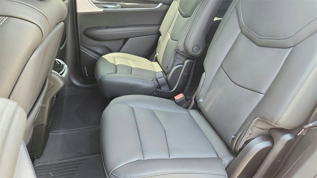 2025 Cadillac XT6 Sport