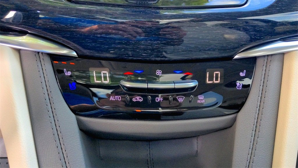 2025 Cadillac XT6 Sport