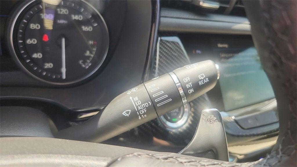 2025 Cadillac XT6 Sport